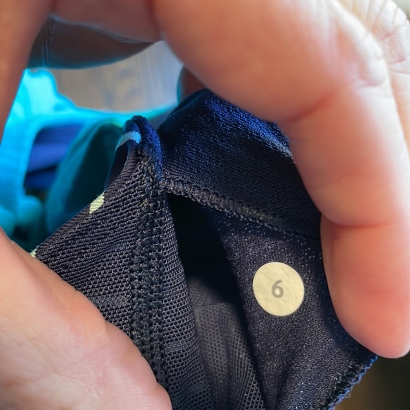 Lululemon running top - Picture 5 of 5